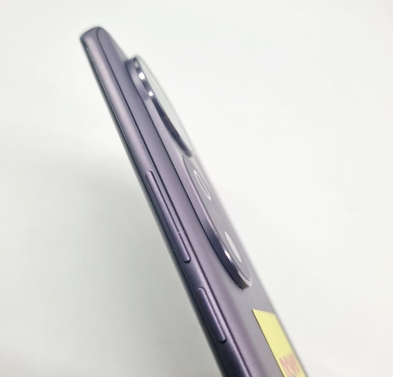 VIVO V40 5G (8GB / 256GB) - 6 MONTHS WARRANTY