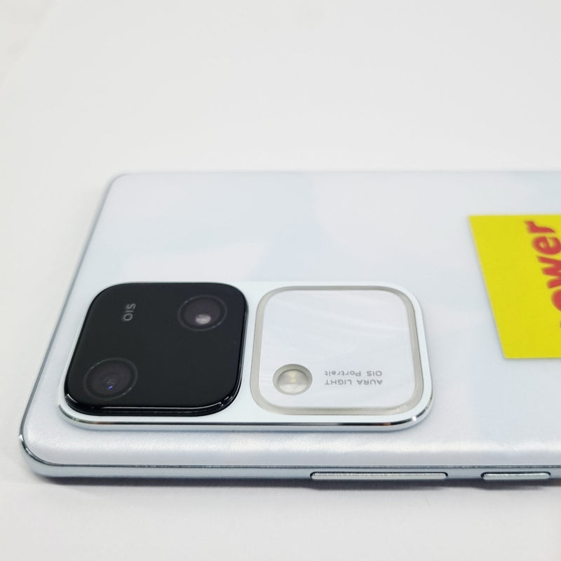 VIVO V30 5G (8GB / 256GB) 6 MONTHS WARRANTY